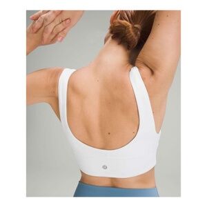 Lululemon - Align™ V-Neck Light Support Bra in White | 10